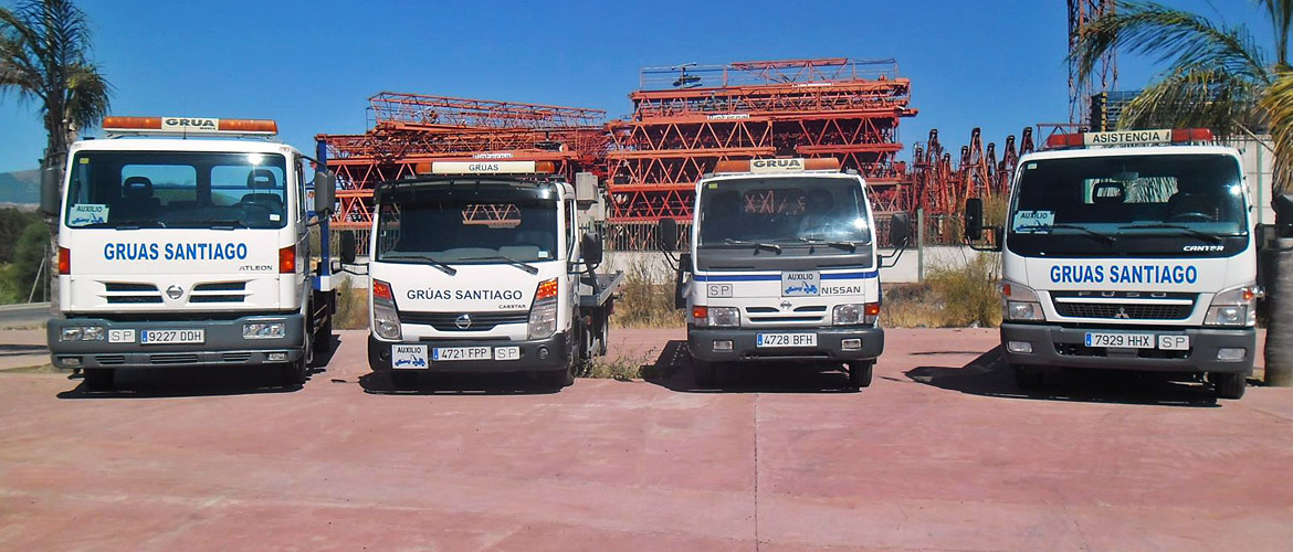 Grúas Santiago: flota de camiones grúas